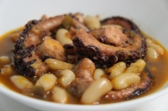 Fabes asturianas con pulpo