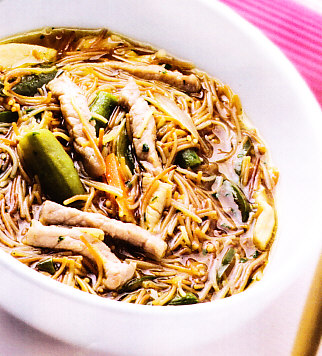 Fideos caldosos