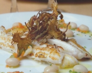 Filetes de lenguado con verduras y judías del gantxet