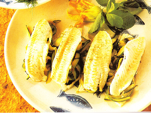 Filetes de lenguado y calabacines a la menta