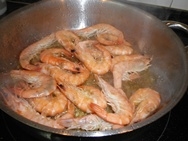 Friendo las gambas