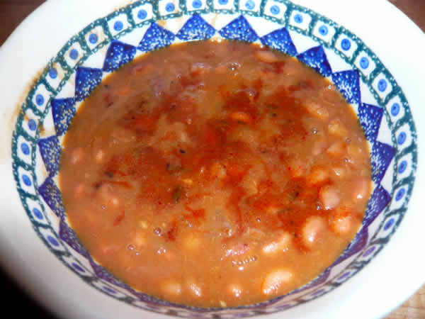 Frijoles pintos con chorizo de cerdo