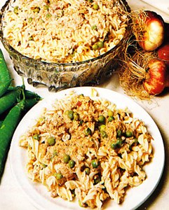 Fusilli con bacon y guisantes
