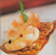 Galleta de semillas con gambas y mahonesa de ceps
