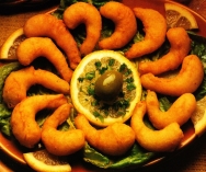 Gambas con gabardina al azafrán