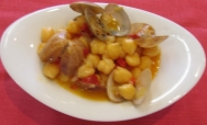 Garbanzos con almejas