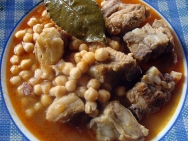 Garbanzos con costilla de cerdo