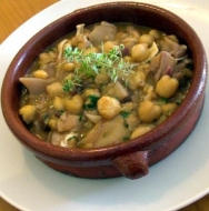 Garbanzos con oreja de cerdo