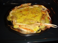 Gratinado de cigalas y langostinos a las dos salsas