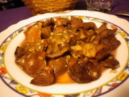 Guisado de cordero a la ampurdanesa