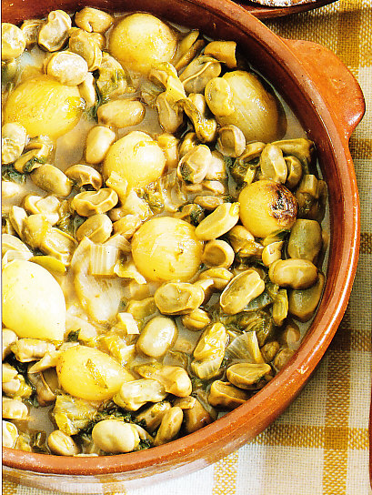 Habas con cebollitas