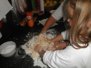 Haciendo galletas con mi nieta