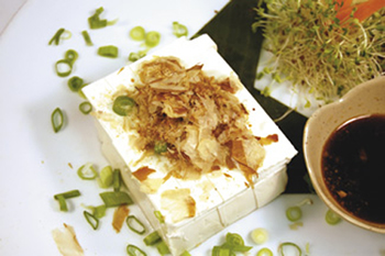 Hiyayakko (Tofu frío)