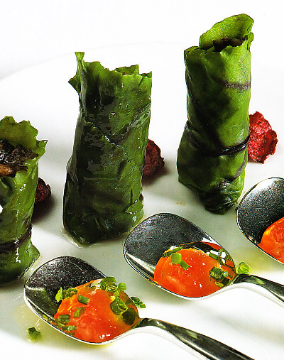 Hojas de remolacha rellenas de morcilla de verduras