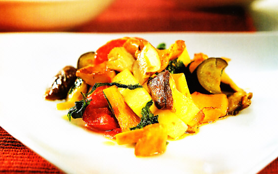 Horneado de otoño con manzana, berenjena, tomate y setas