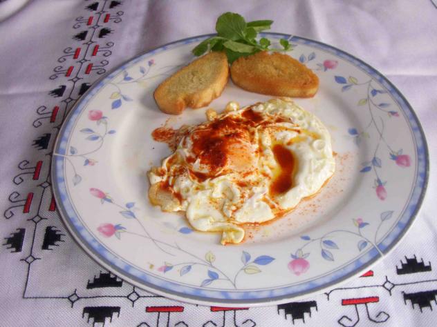 Huevos al pimentón