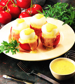 Huevos con tomates a la bearnesa