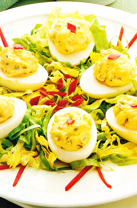Huevos duros con espárragos