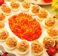 Huevos duros con verduras