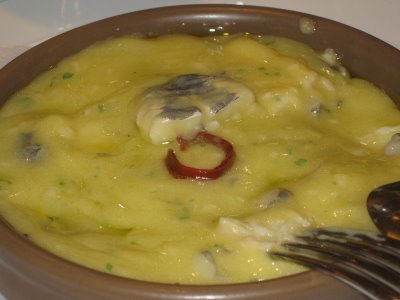 Judiones con cocochas de bacalao