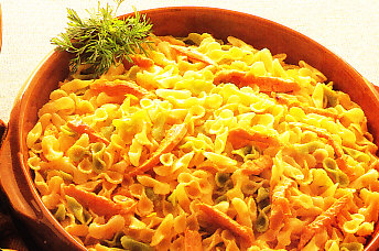 Lacitos con vegetales con juliana de pollo