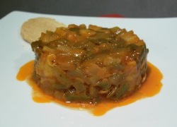 Lentejas con virutas de foie mi-cuit y molleja de pato confitado 