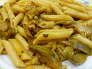 Macarrones con alcachofas