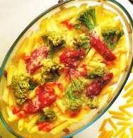 Macarrones con salsa de brócoli y tomate