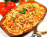 Macarrones rojos