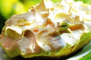 Macedonia de melón con merengue