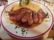 Magret de pato en salsa de vino de Madeira