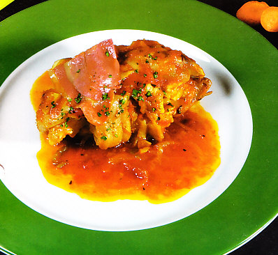 Manitas de cerdo en salsa