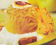 Manzanas al horno con crema y piña
