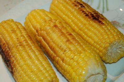 Mazorcas de maíz a la barbacoa