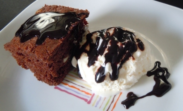 Brownies de almendras con chocolate a la canela