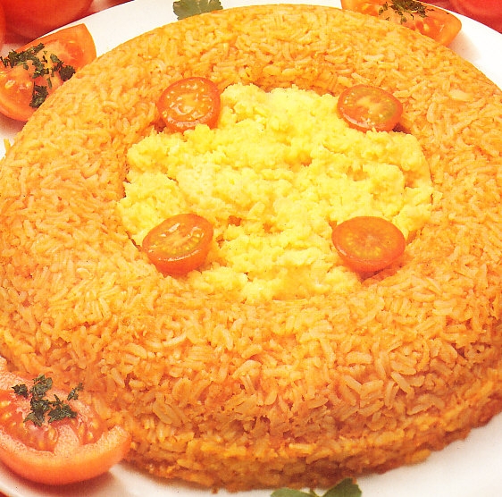 Corona de arroz con huevos