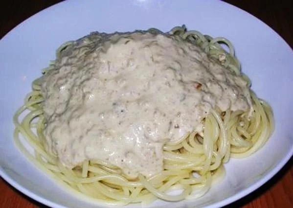 Espaguetis a la crema de trufa