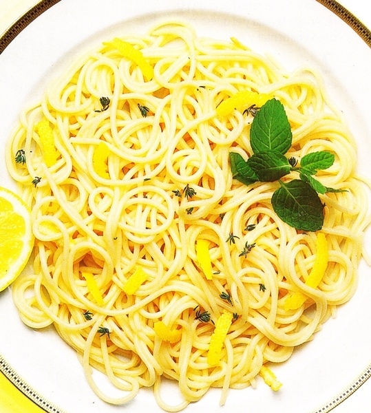 Espaguetis a la salsa de limón