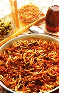 Espaguetis con aceitunas