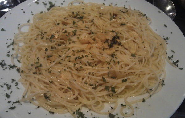 Espaguetis con ajo, aceite y guindilla