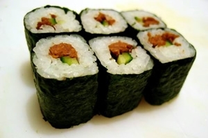 Hosomaki sushi (Pequeños rollitos de sushi)