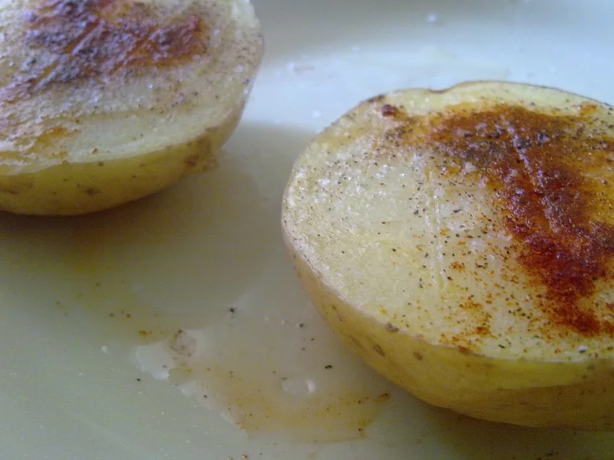Patatas al horno con limón y orégano