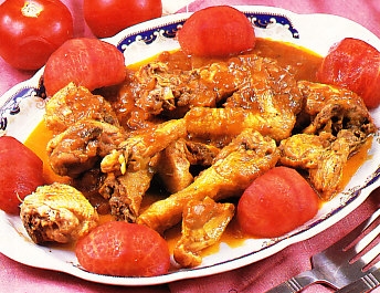 Pollo salteado con tomate