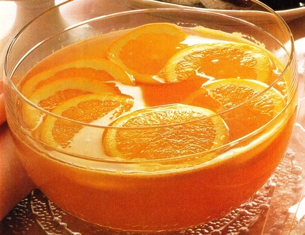 Ponche frío de naranja y ron