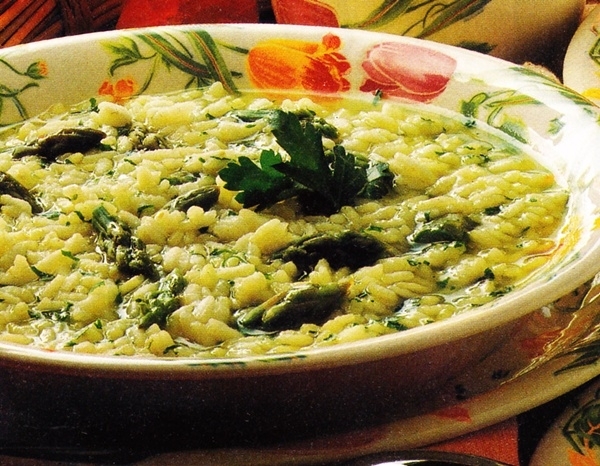 Sopa de arroz y espárragos