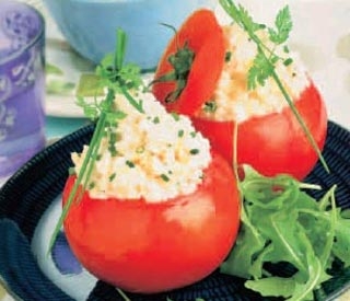 Tomates rellenos con atún y cangrejo