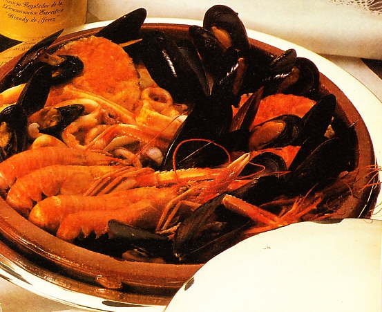 Zarzuela de pescado y marisco al Brandy de Jerez