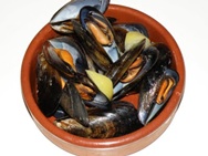 Mejillones al vapor con vino blanco