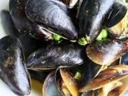 Mejillones con guisantes