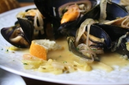 Mejillones con puerros y cerveza al microondas